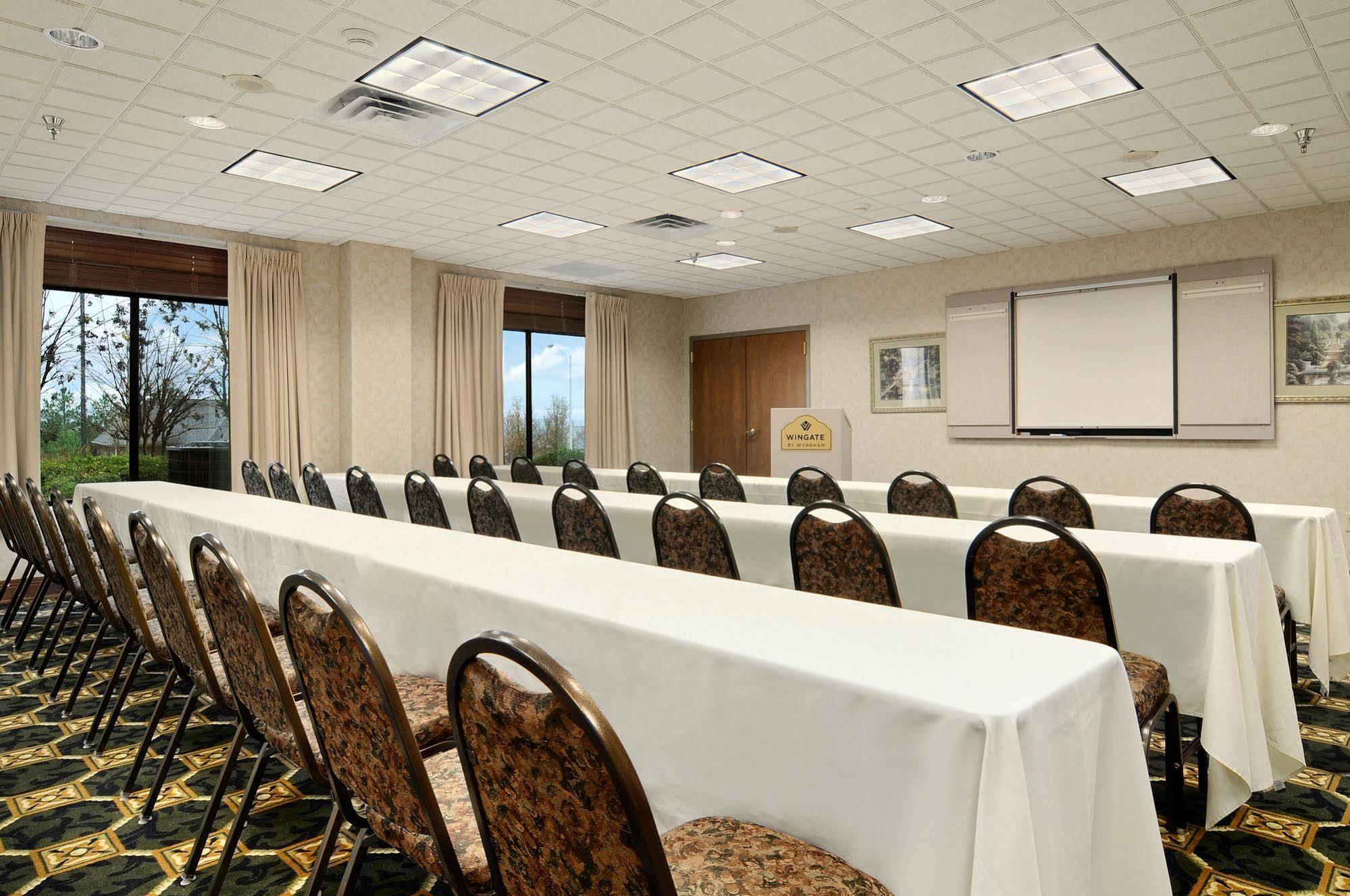 Holiday Inn Cleveland By Ihg Εξωτερικό φωτογραφία
