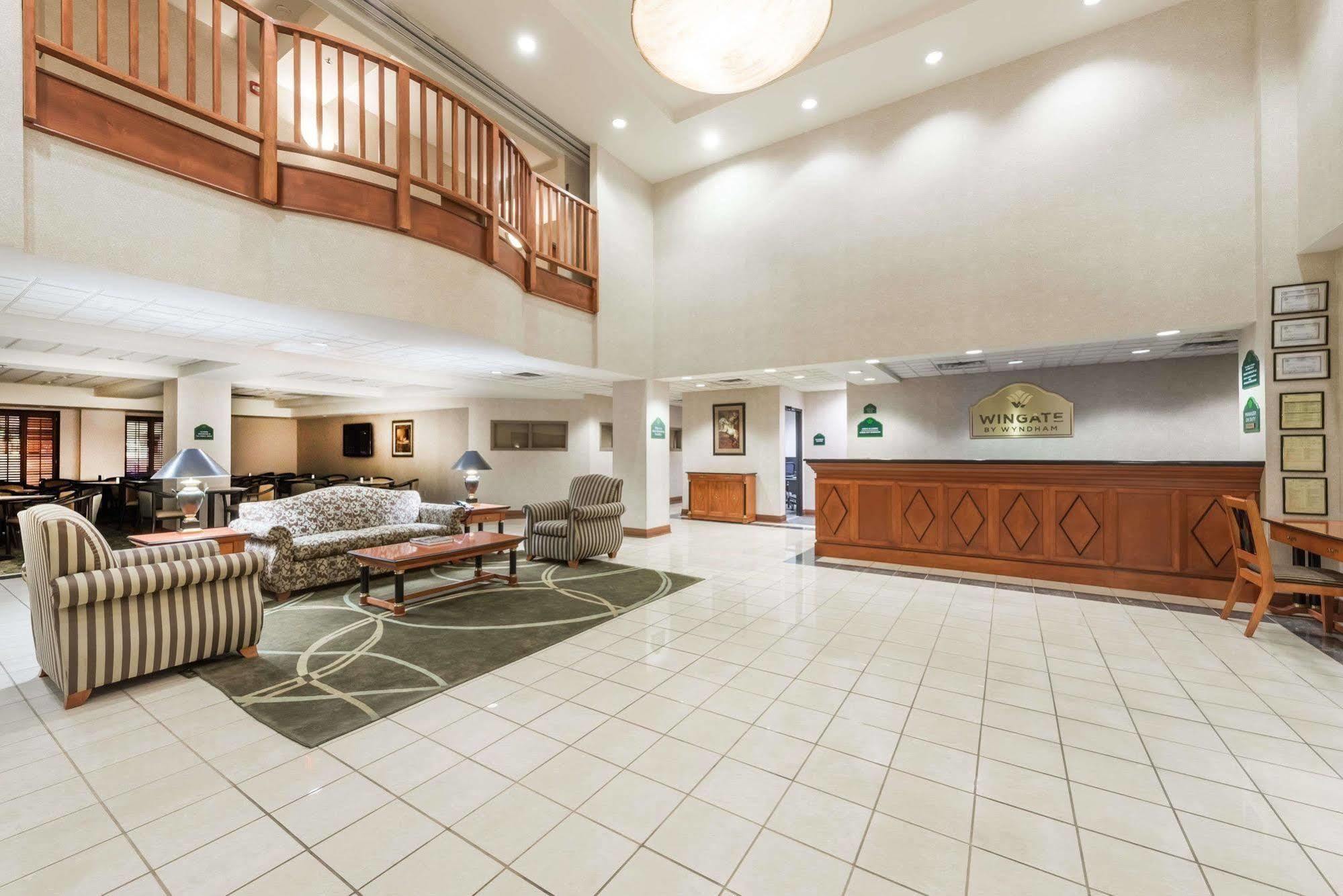 Holiday Inn Cleveland By Ihg Εξωτερικό φωτογραφία